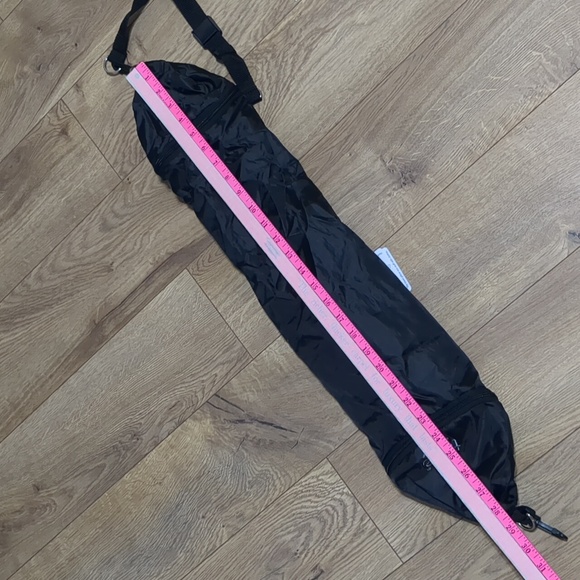 TUBE Travel pillow you stuff with clothes - Picture 9 of 11